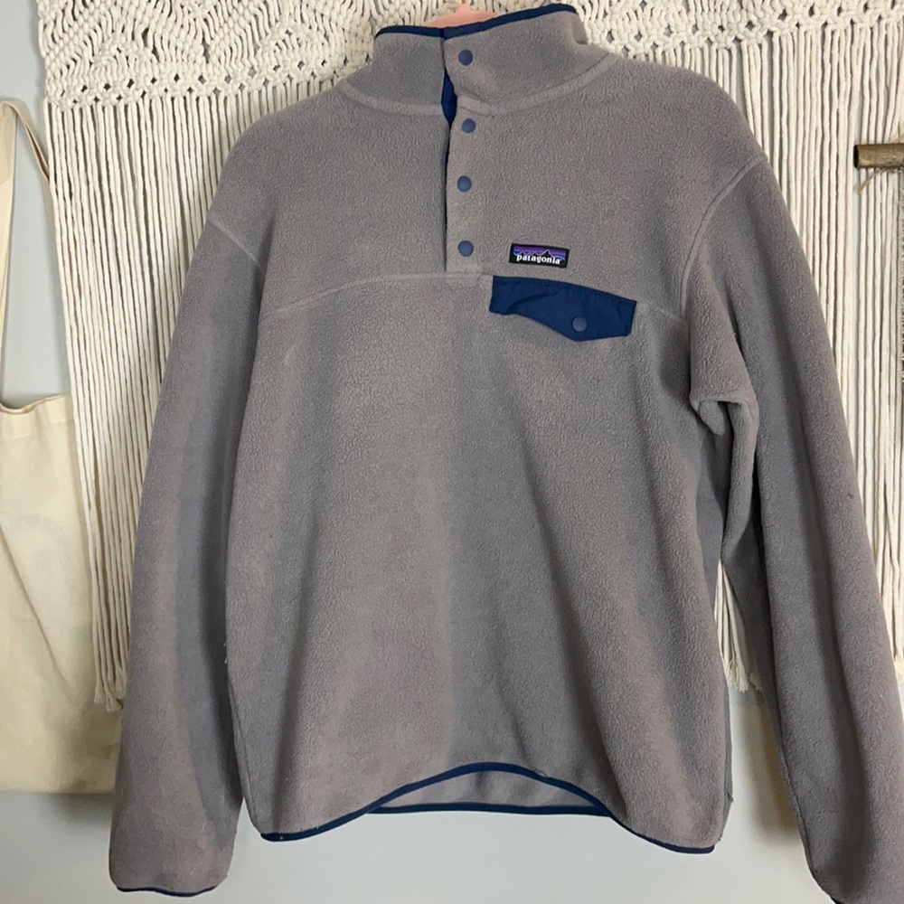 Gray and blue Patagonia synchilla fleece pullover sweatshirt medium
